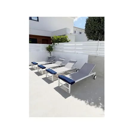 Bow Villa *