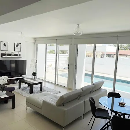 Bow Villa Paralimni