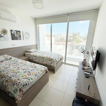 Villa Bow Paralimni